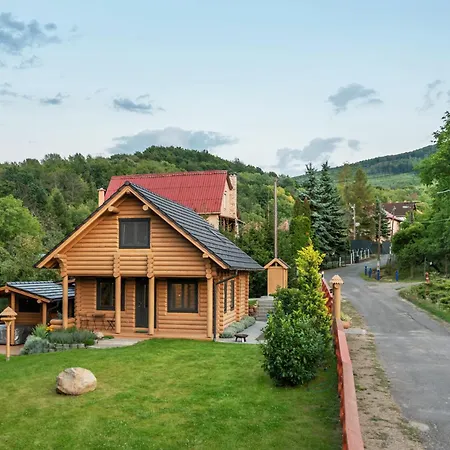 Hegyipatak Roenkhaz Vila