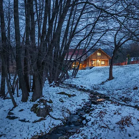 Vila Hegyipatak Roenkhaz